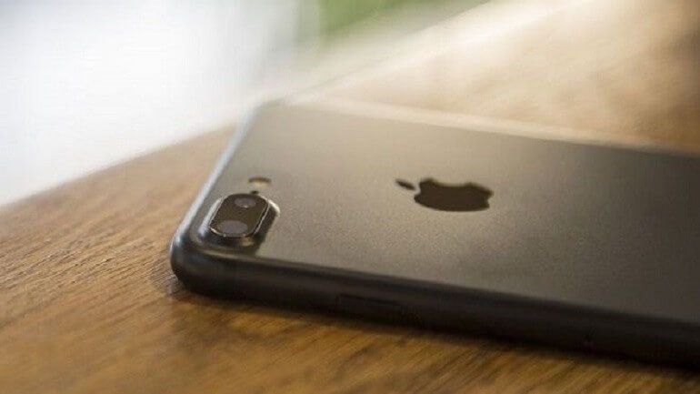 Apple iPhone 9’da metal kasaya dönerek uygun fiyatlı cihaz çıkartabilir