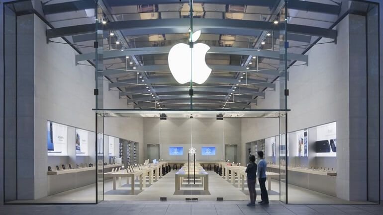 Apple Store’deki ürünler yerle bir oldu!