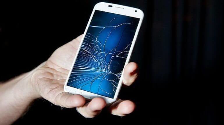 Cep telefonu kırılan ekranını kendi tamir edecek!