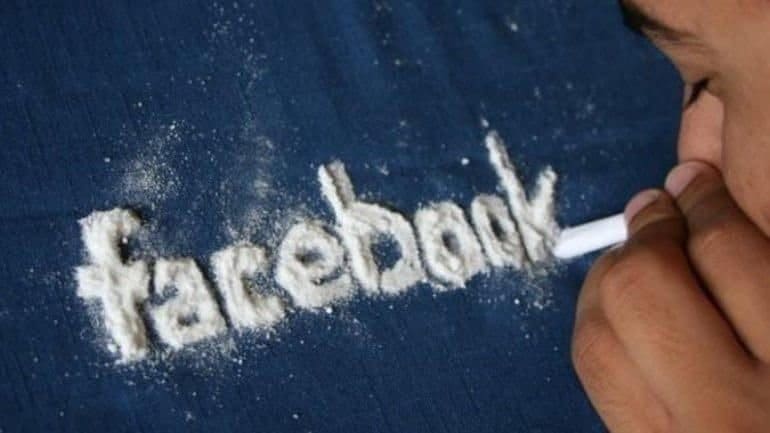 Facebook, kullanıcılarına en az kokain kadar bağımlılık yapıyor