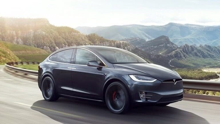 Ölümcül Tesla model X kazasında Autopilot devredeydi fakat görmezden gelindi